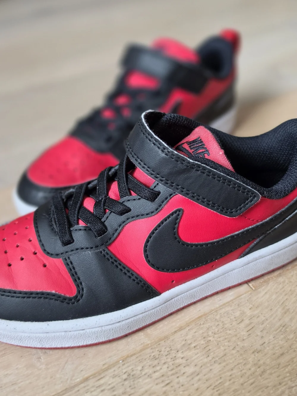 Nike Court Borough Low 2 Kids Bred Black/University Red/White Size 1Y